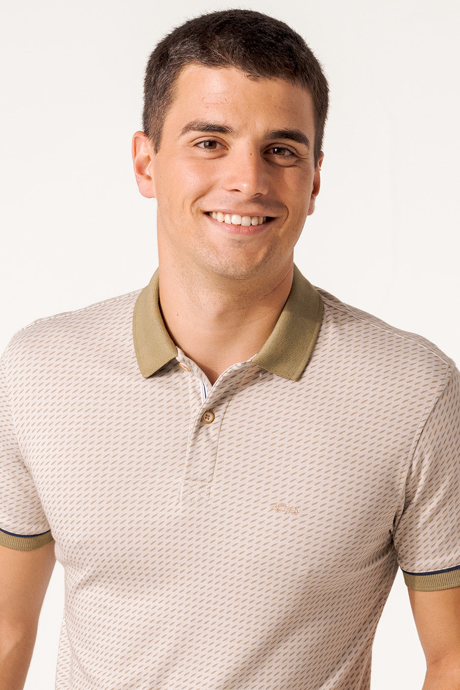 Polo jacquard sobreestampado color beige