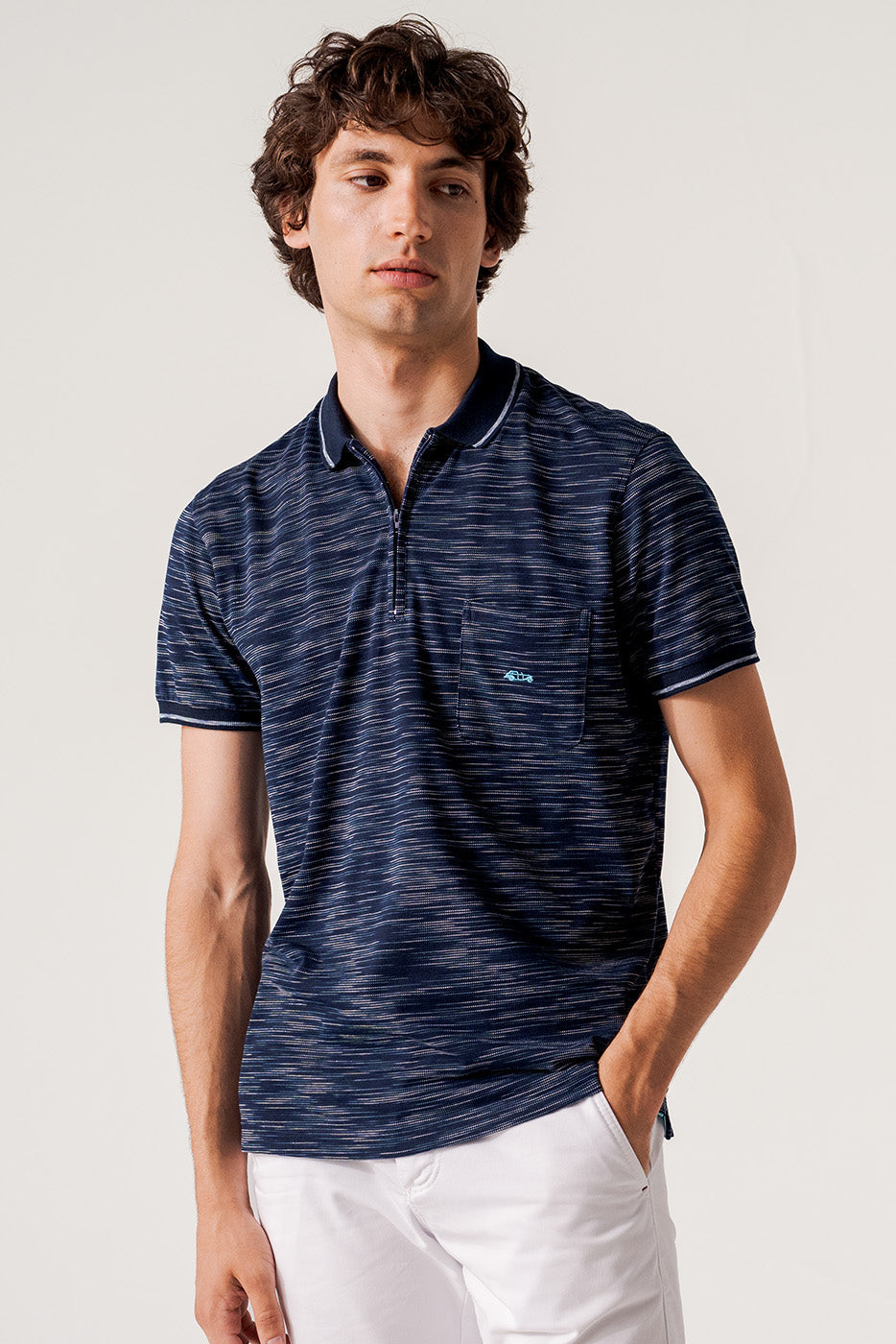 Polo jacquard color marino y coral hombre