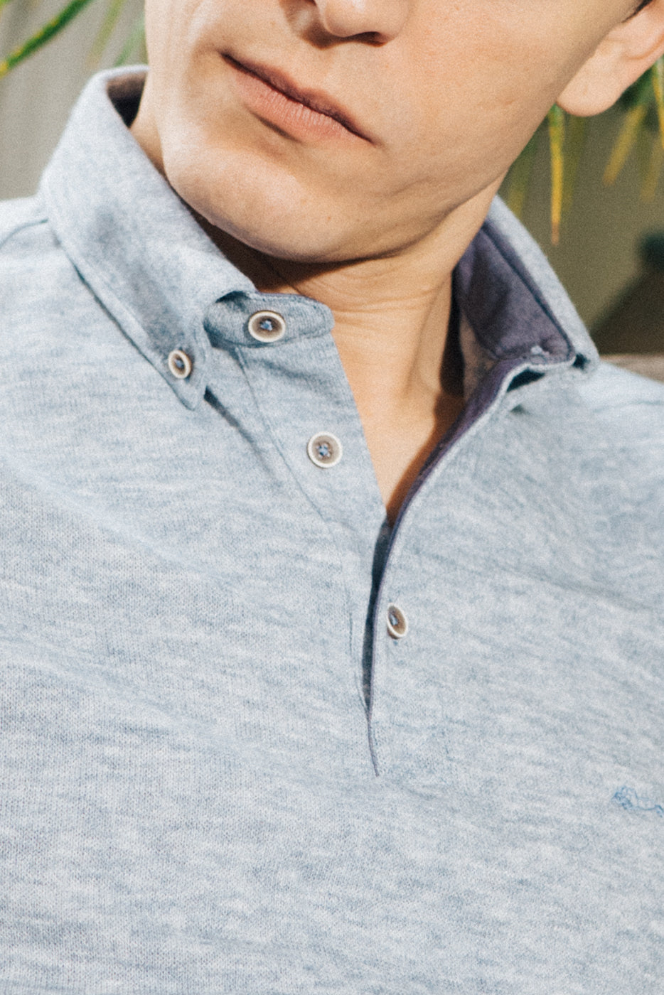 Polo hombre punto color celeste
