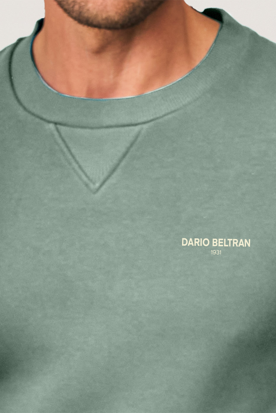 Sudadera verde cuello redondo