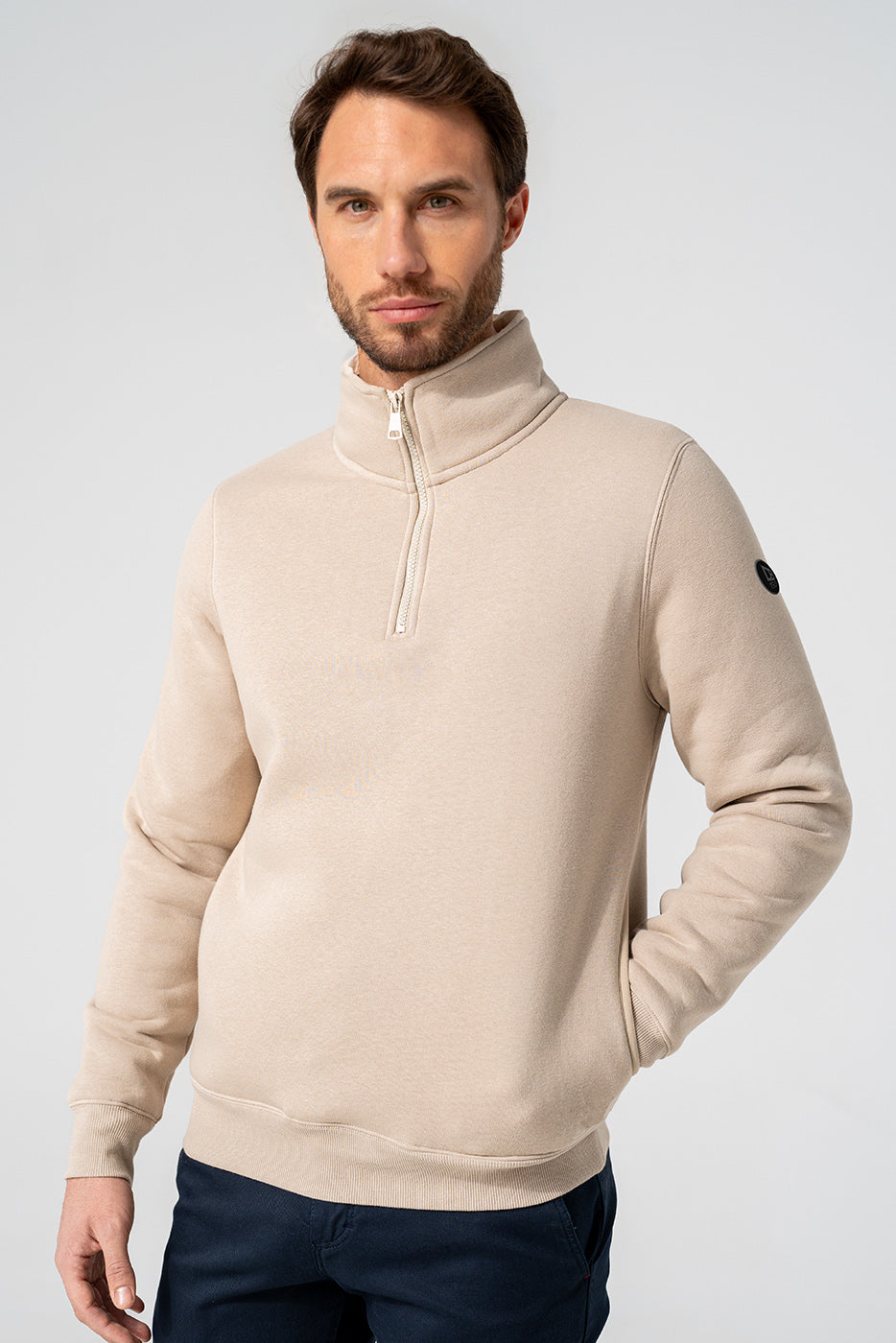 Sudadera cuello cremallera beige