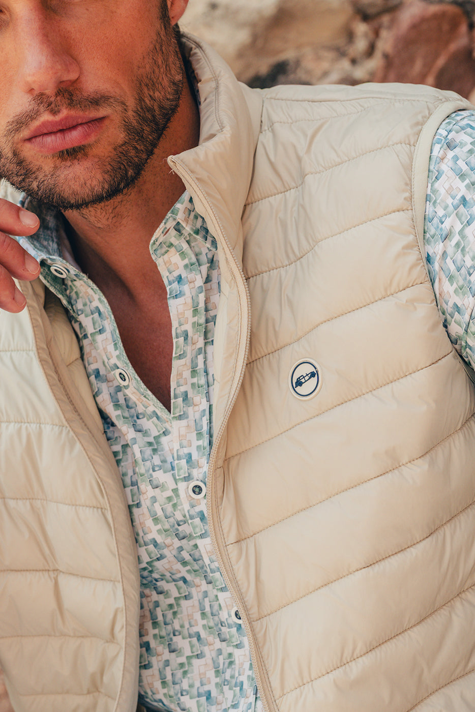 Chaleco acolchado hombre sin capucha beige