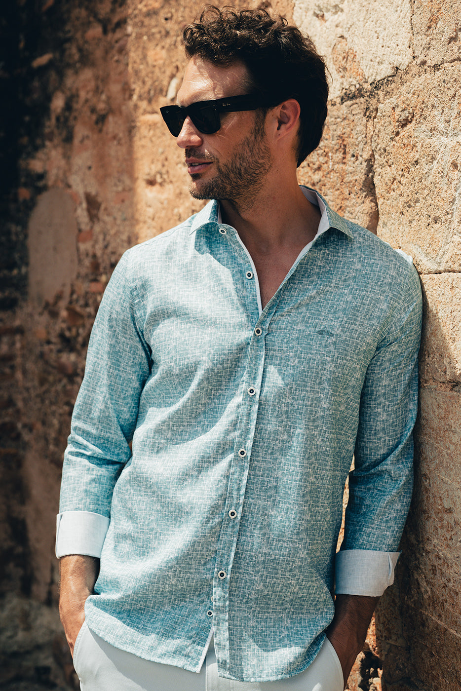 Camisa hombre regular fit estampado azul