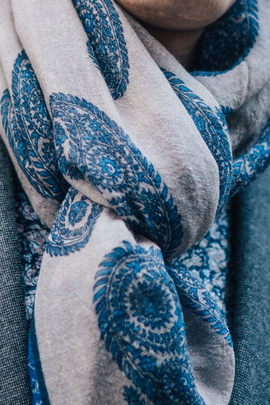 Bufanda estampado cachemir azul hombre