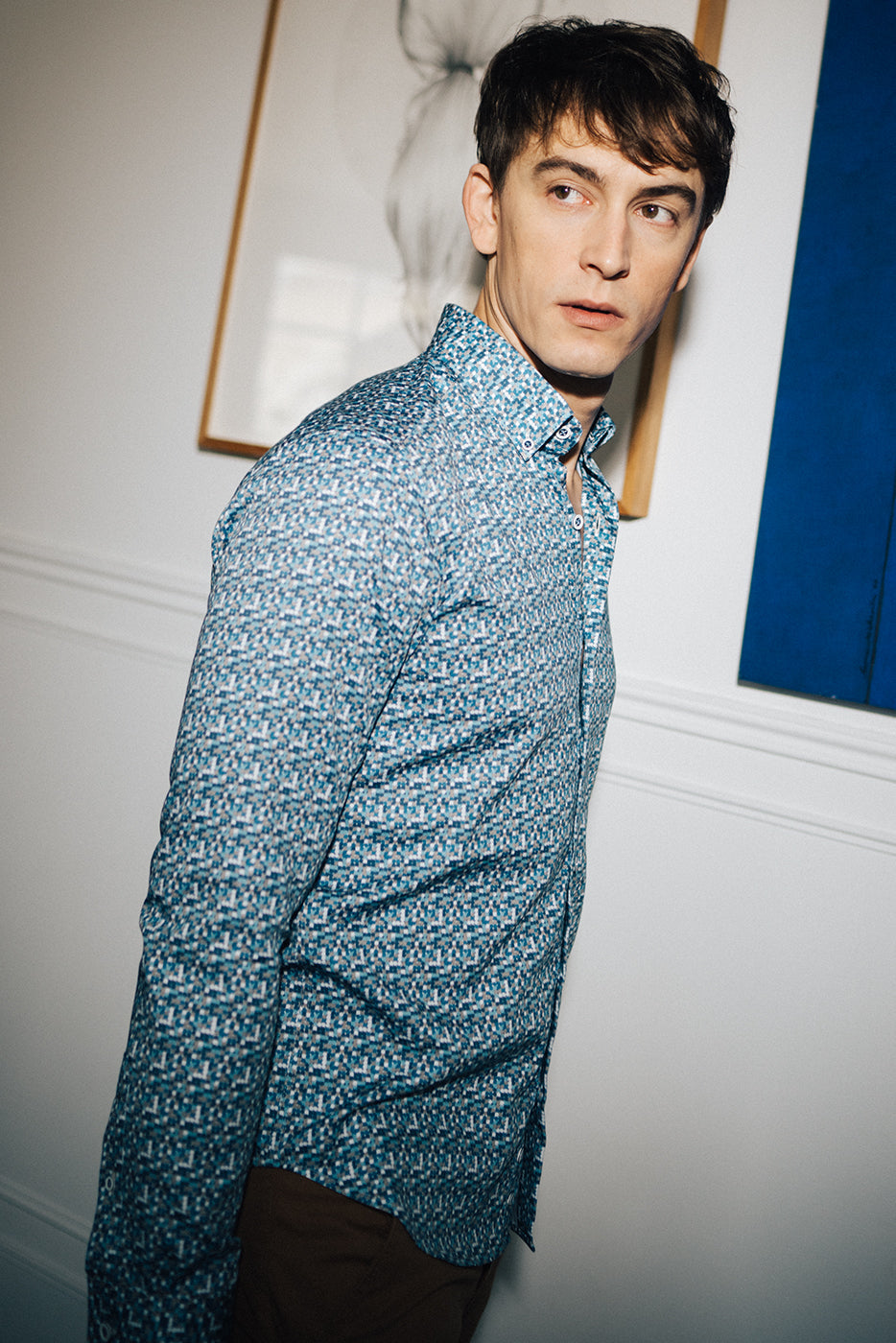 Camisa hombre slim fit estampado puntitos
