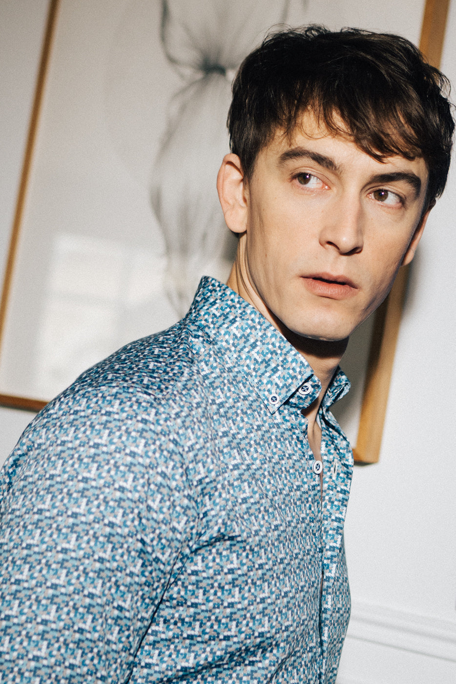 Camisa hombre slim fit estampado puntitos
