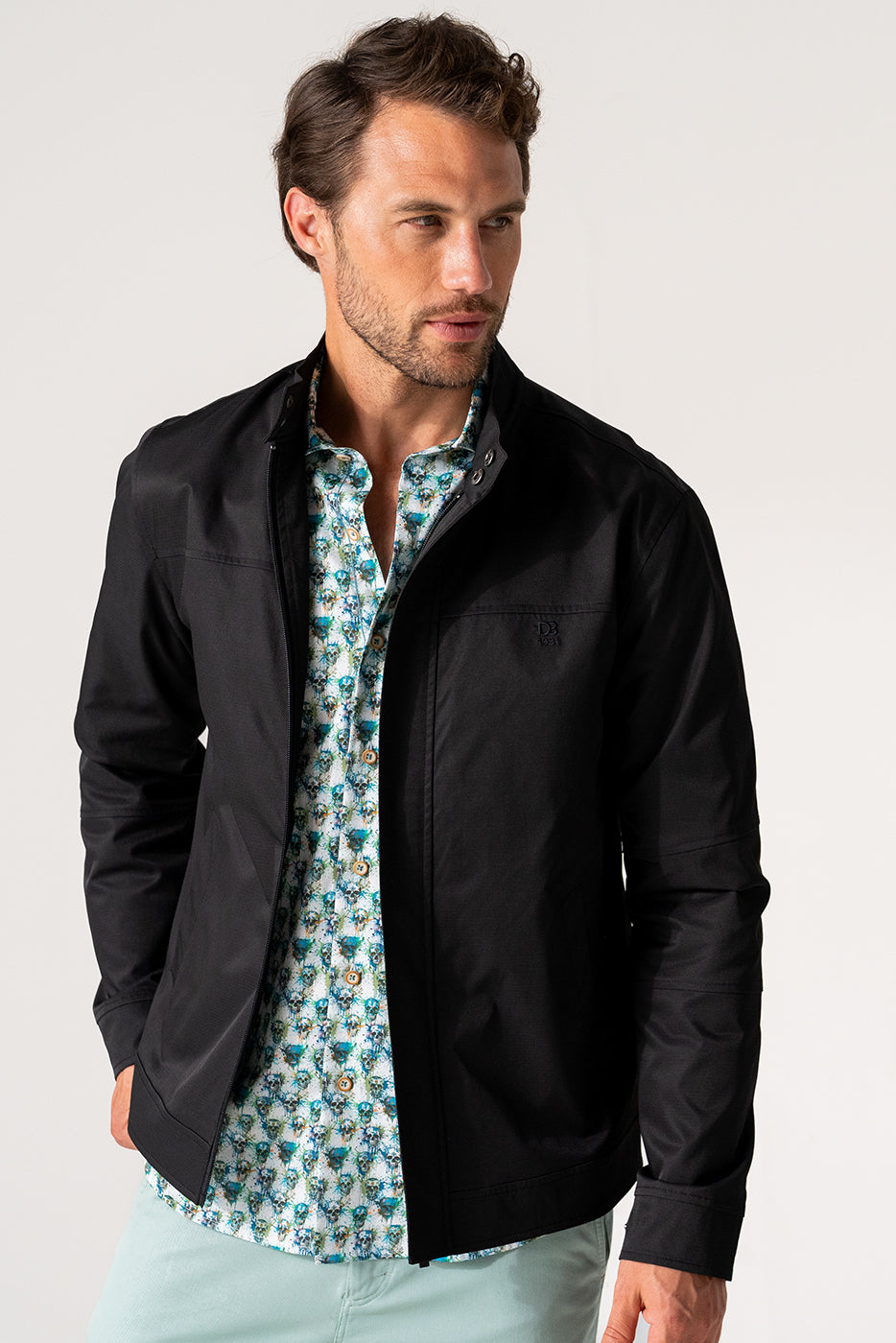 Chaqueta estilo motera con bolsillo negra