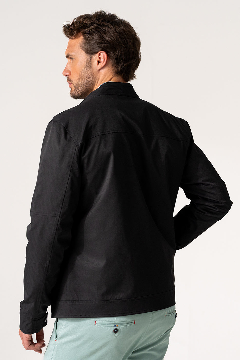 Chaqueta estilo motera con bolsillo negra