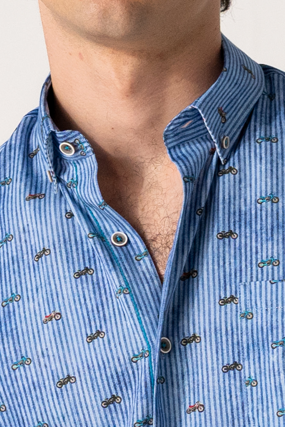 Camisa manga corta estampado rayas y motos