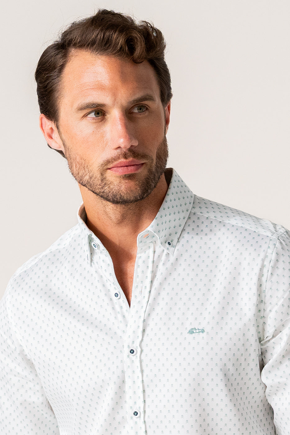 Camisa hombre estampado minicalaveras verdes