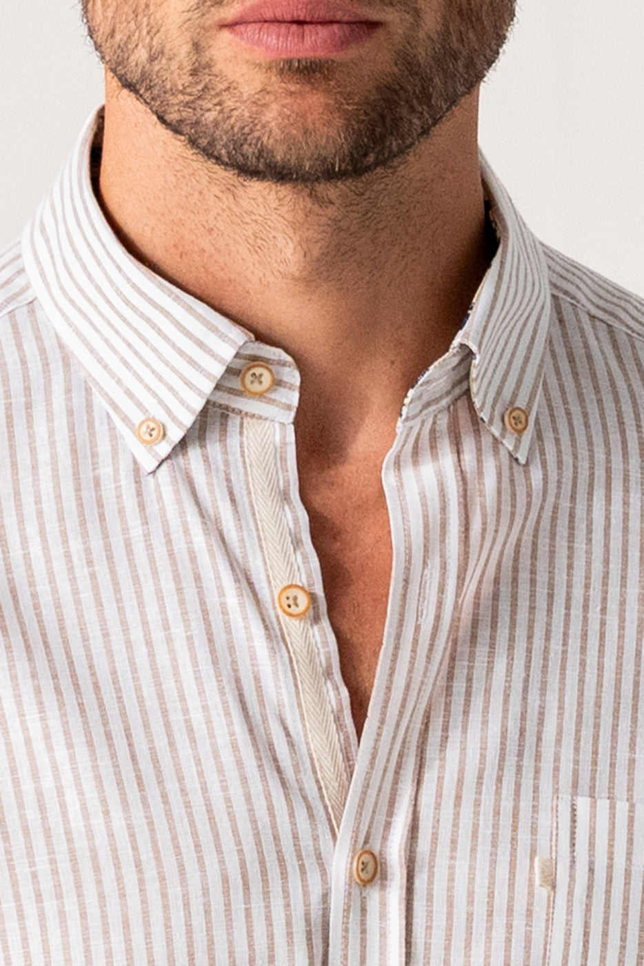 Camisa hombre rayas beige