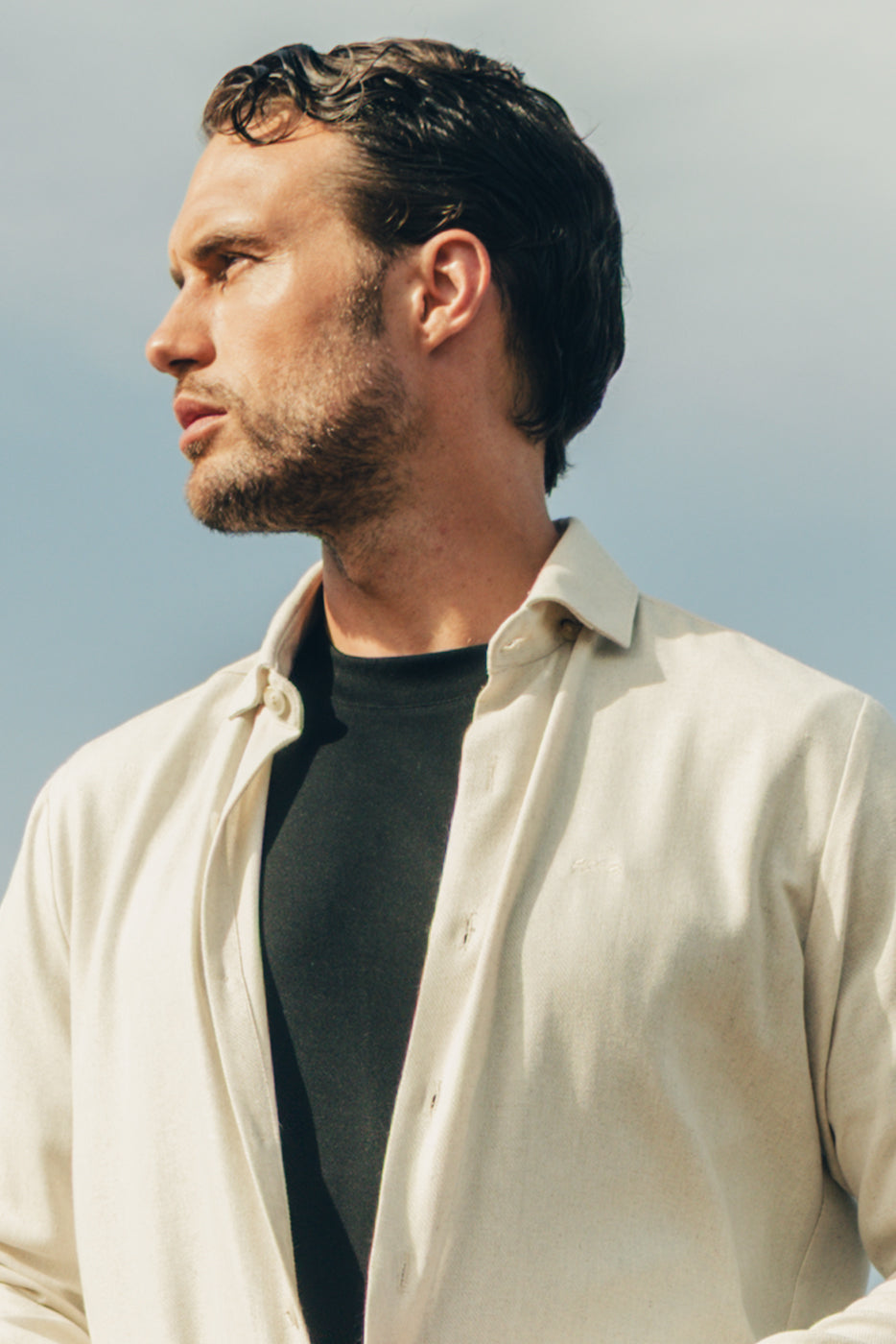 Sobrecamisa hombre beige