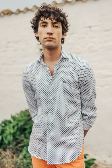 CAMISA SLIM FIT HOMBRE ESTAMPADO CALAVERAS
