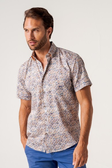 CAMISA ESTAMPADO GEOMÉTRICO MANGA CORTA