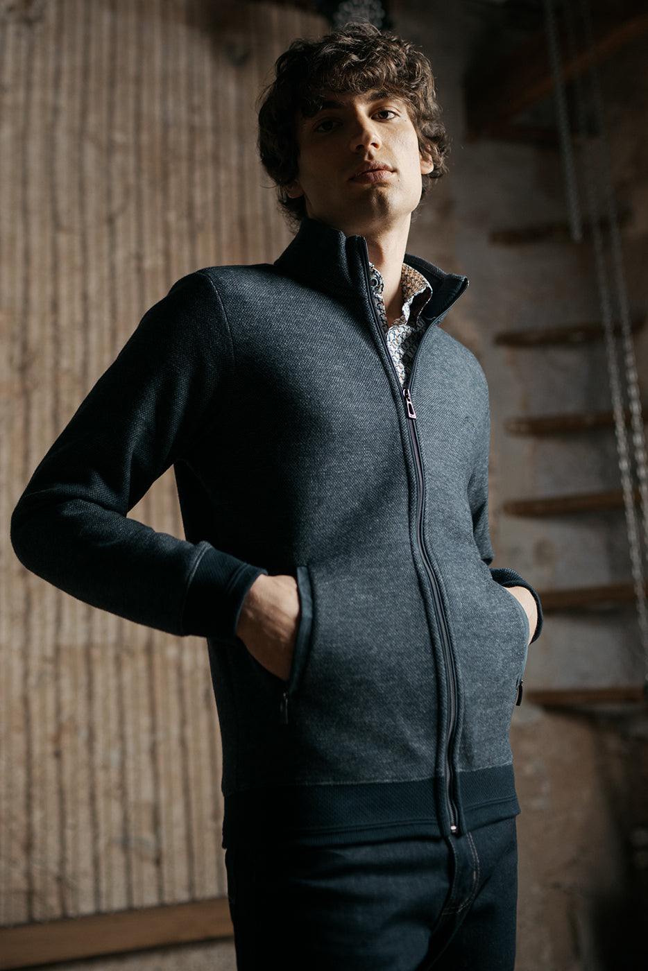 Jersey punto con cuello semicisne con cremallera 