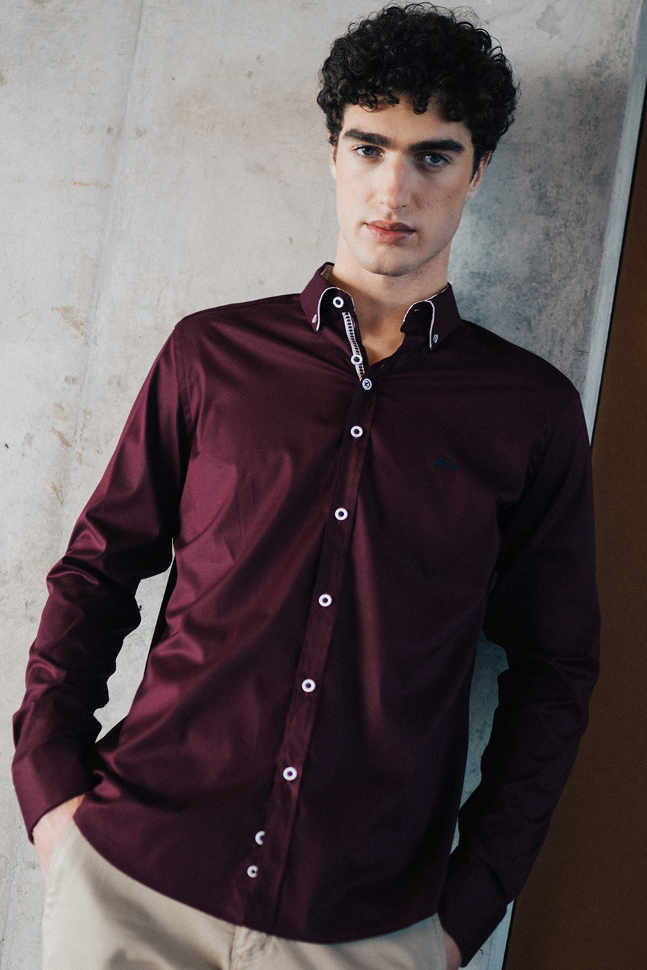 Camisa hombre regular fit granate