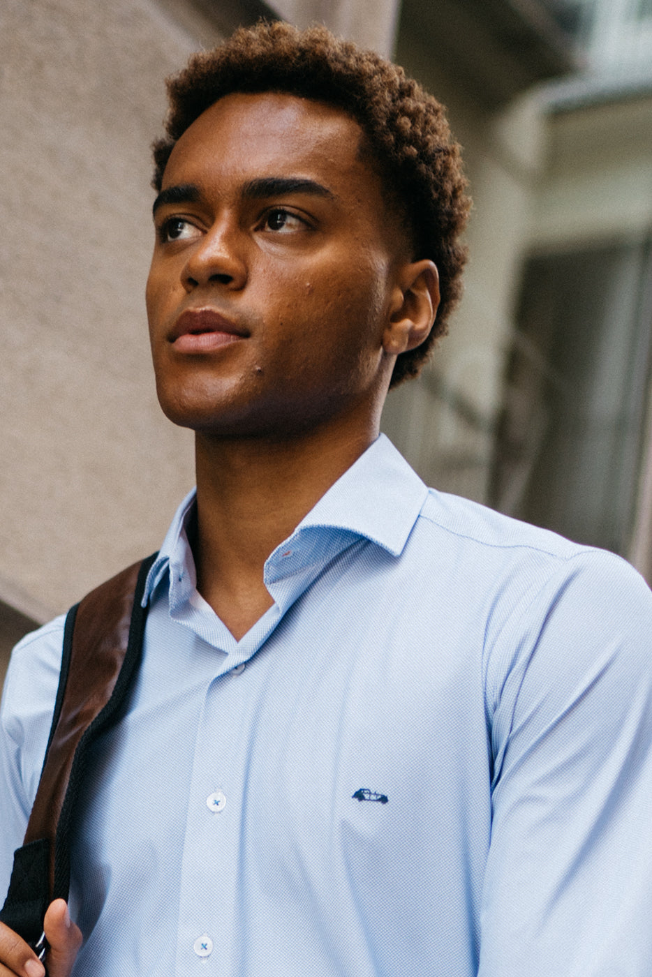 Camisa regular fit tejido microestampado antiarrugas