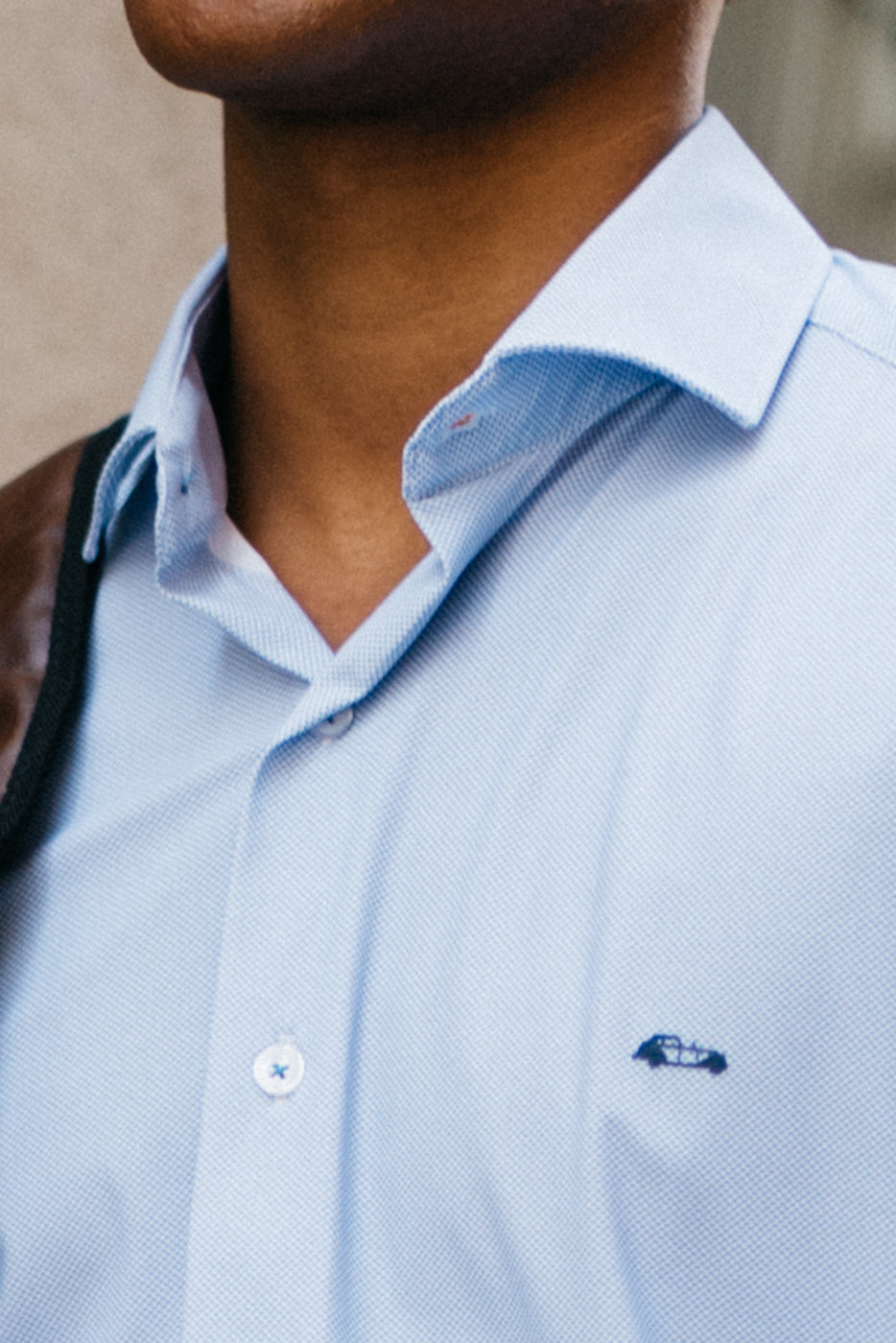 Camisa regular fit tejido microestampado antiarrugas