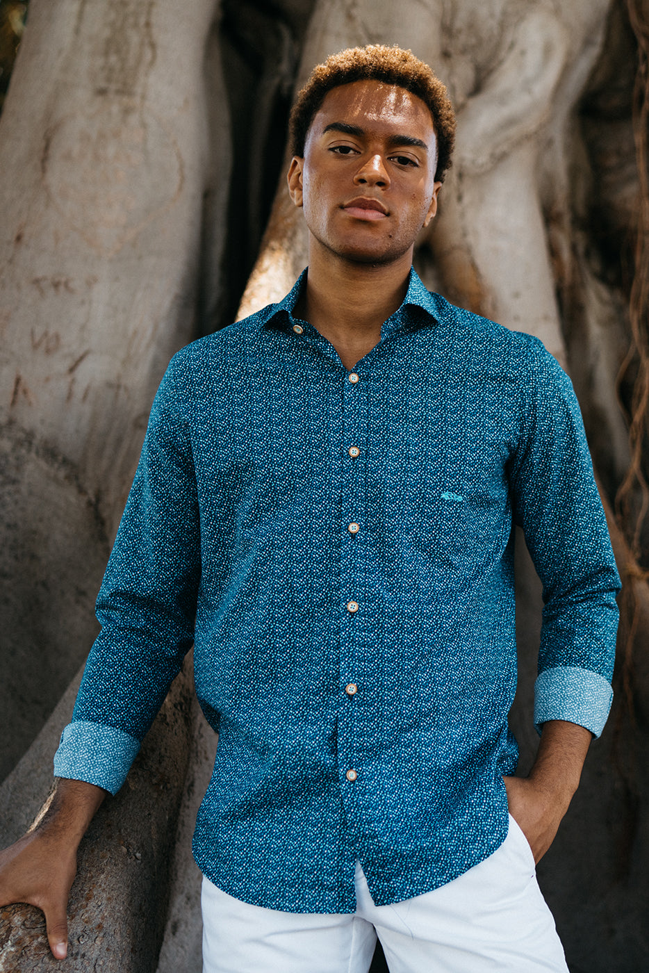 Camisa hombre estampado cuadraditos multicolor