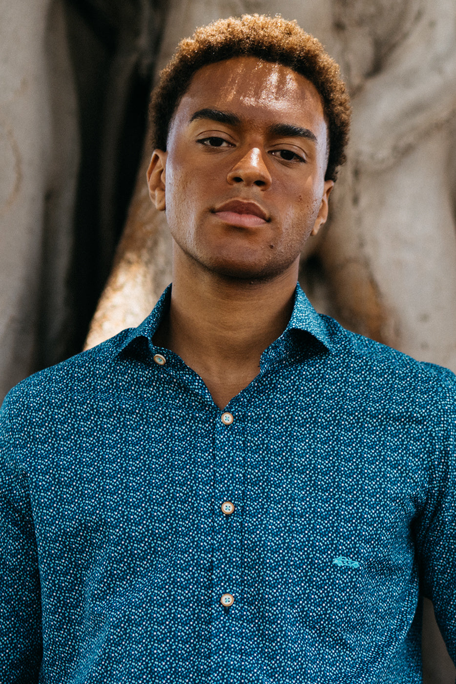 Camisa hombre estampado cuadraditos multicolor