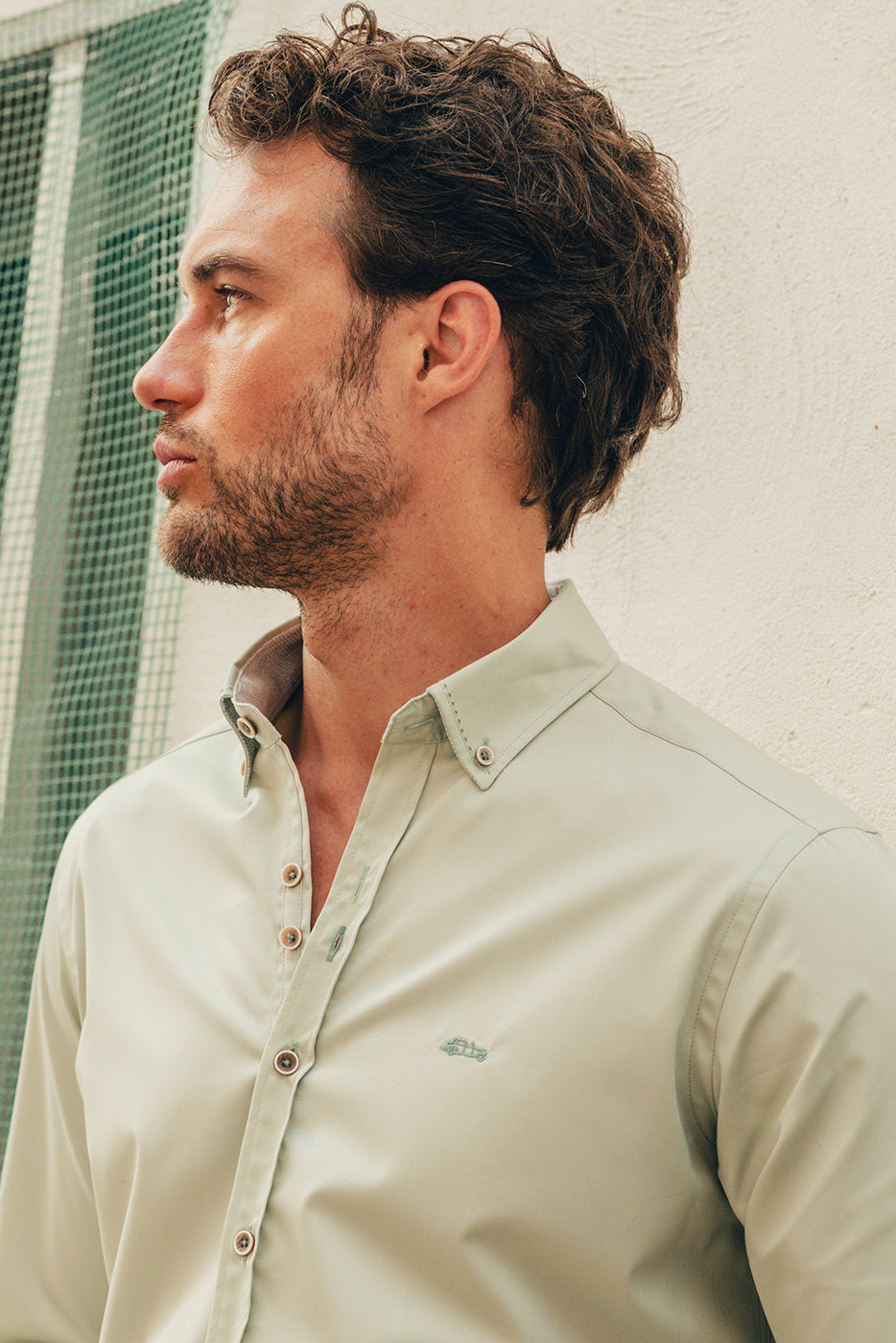 Camisa hombre regular fit lisa verde