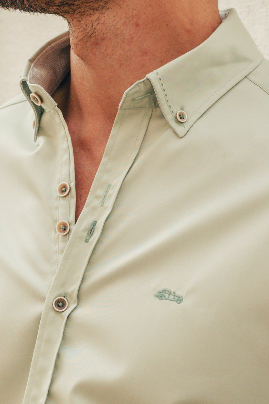 Camisa hombre regular fit lisa verde
