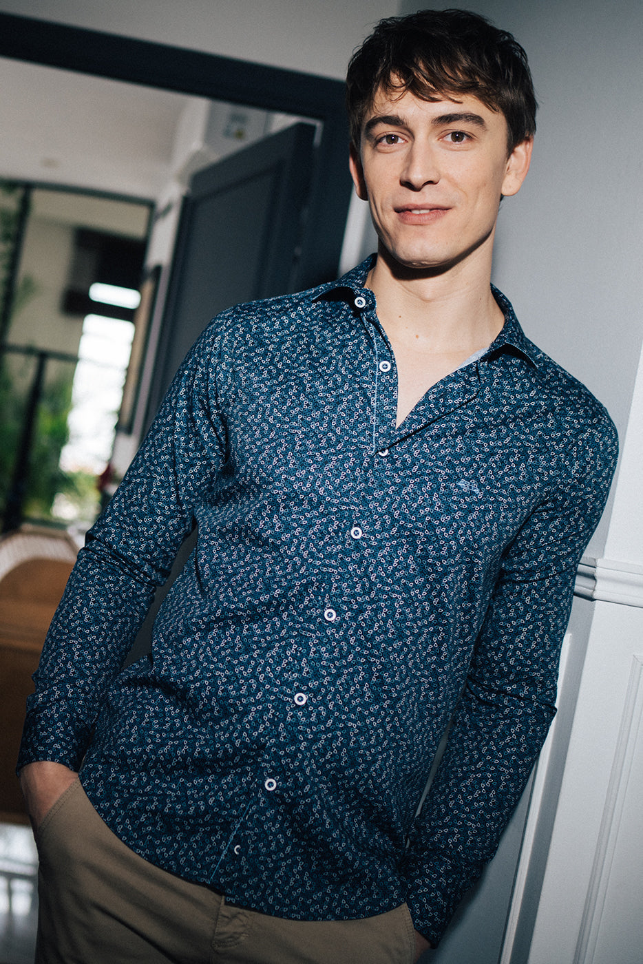 Camisa hombre estampado en marino slim fit