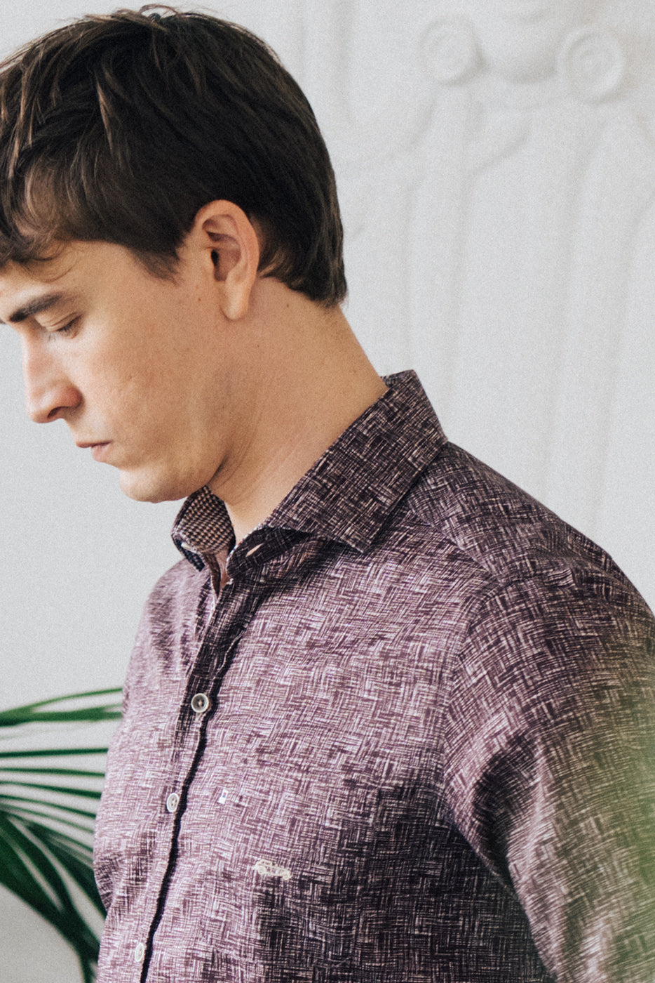 Camisa con bolsillo hombre estampado granate