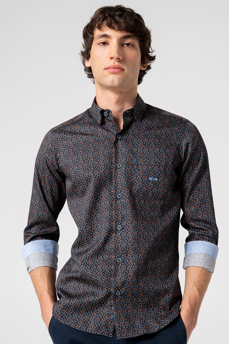 Camisa con bolsillo estampado liberty en fondo marino