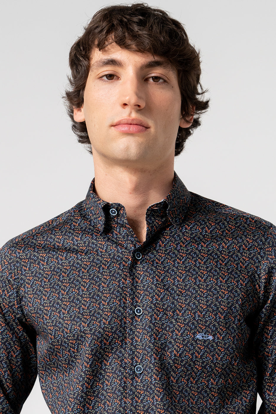Camisa con bolsillo estampado liberty en fondo marino