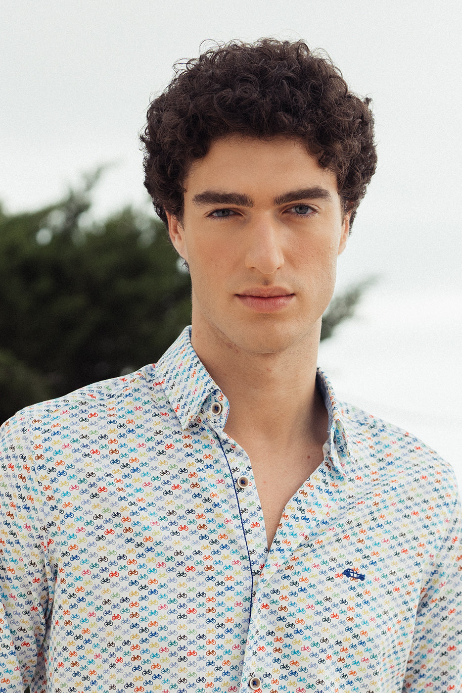 Camisa regular fit manga larga bicicletas