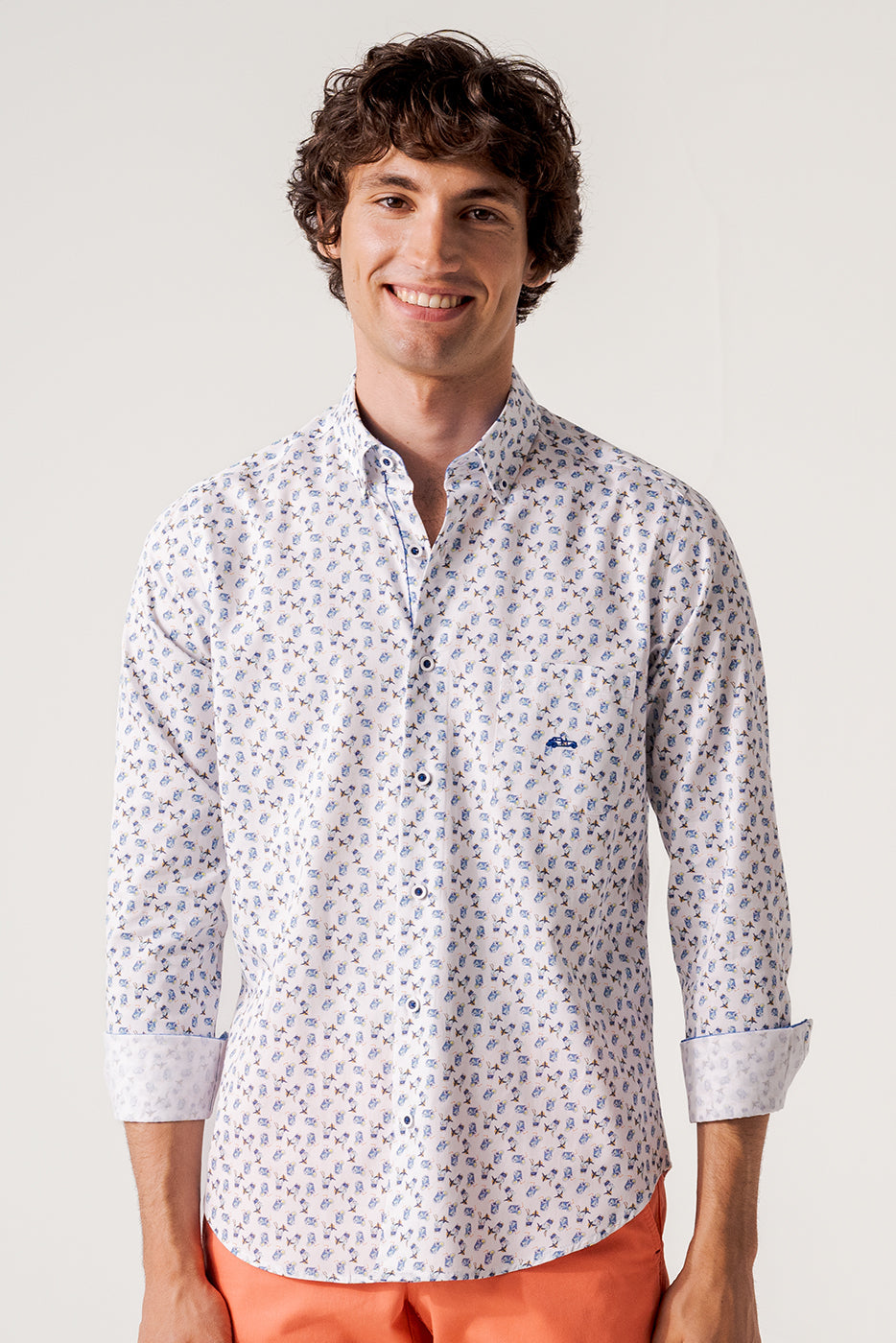 Camisa hombre manga larga estampado cócteles
