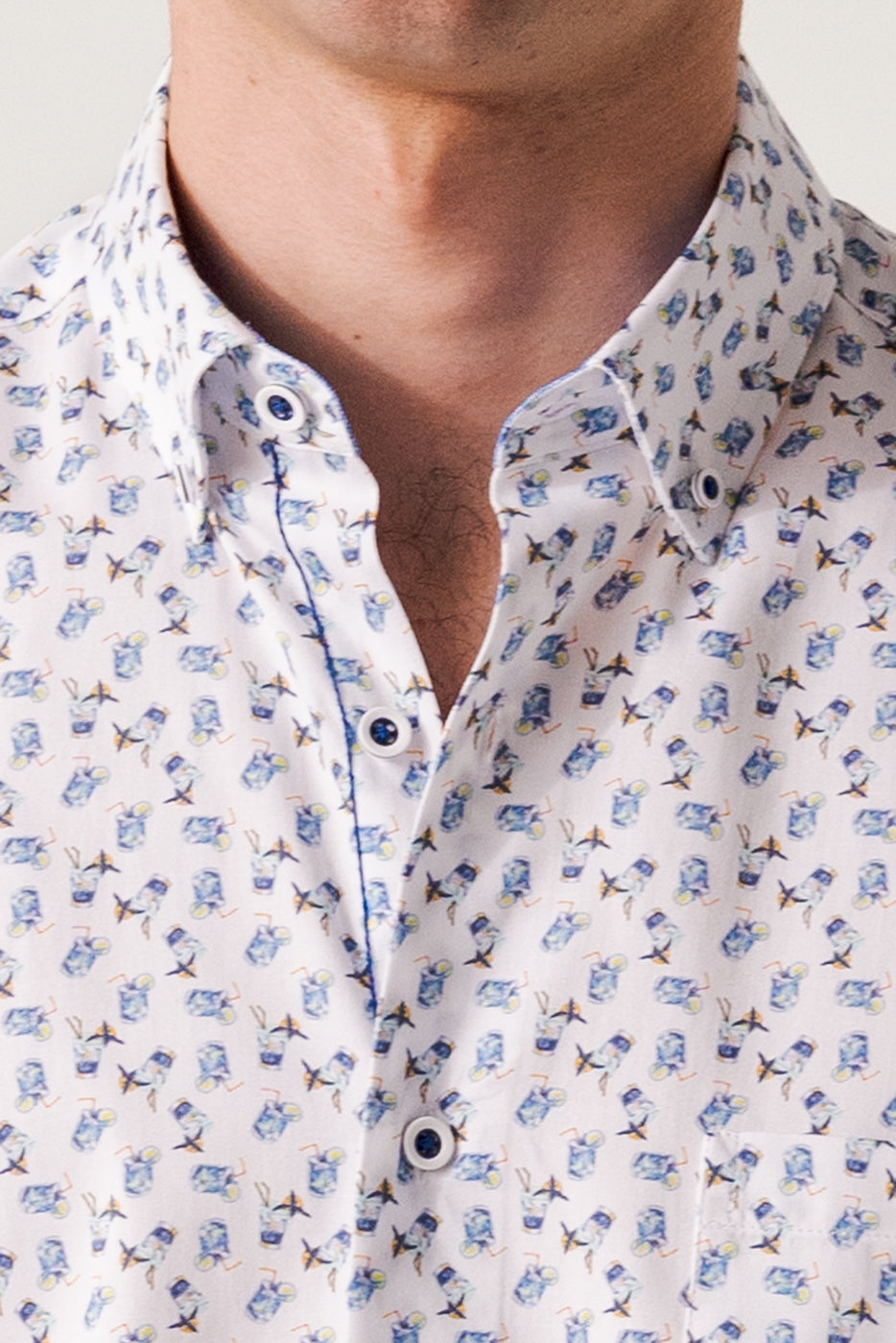 Camisa hombre manga larga estampado cócteles