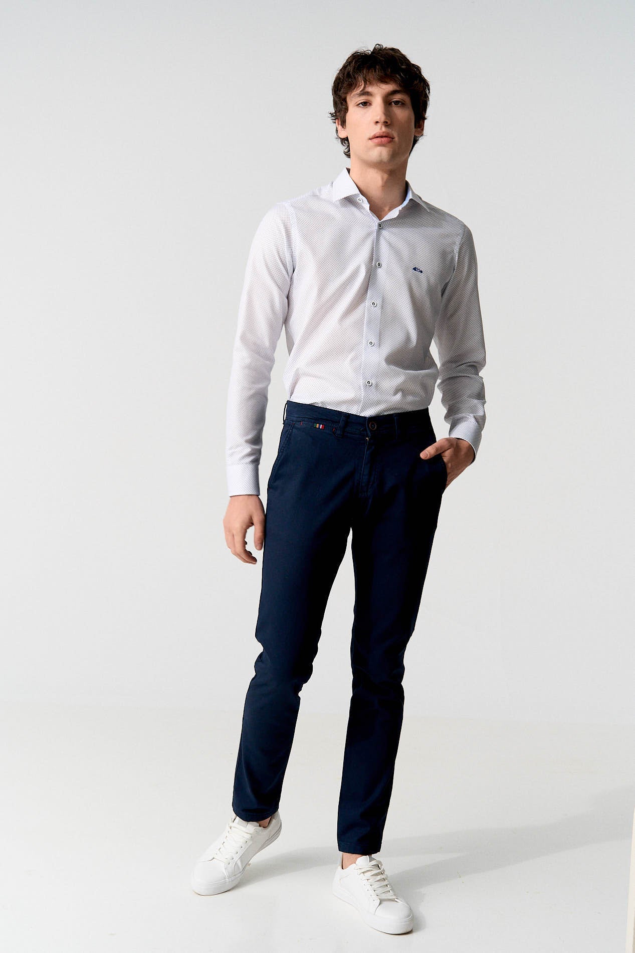 Chino marino slim fit estructura elástica