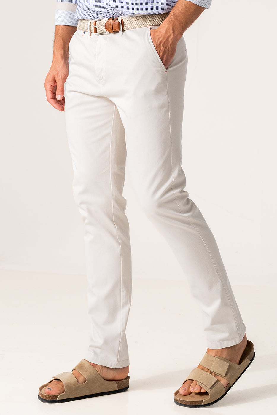 Pantalón hombre chino elástico beige