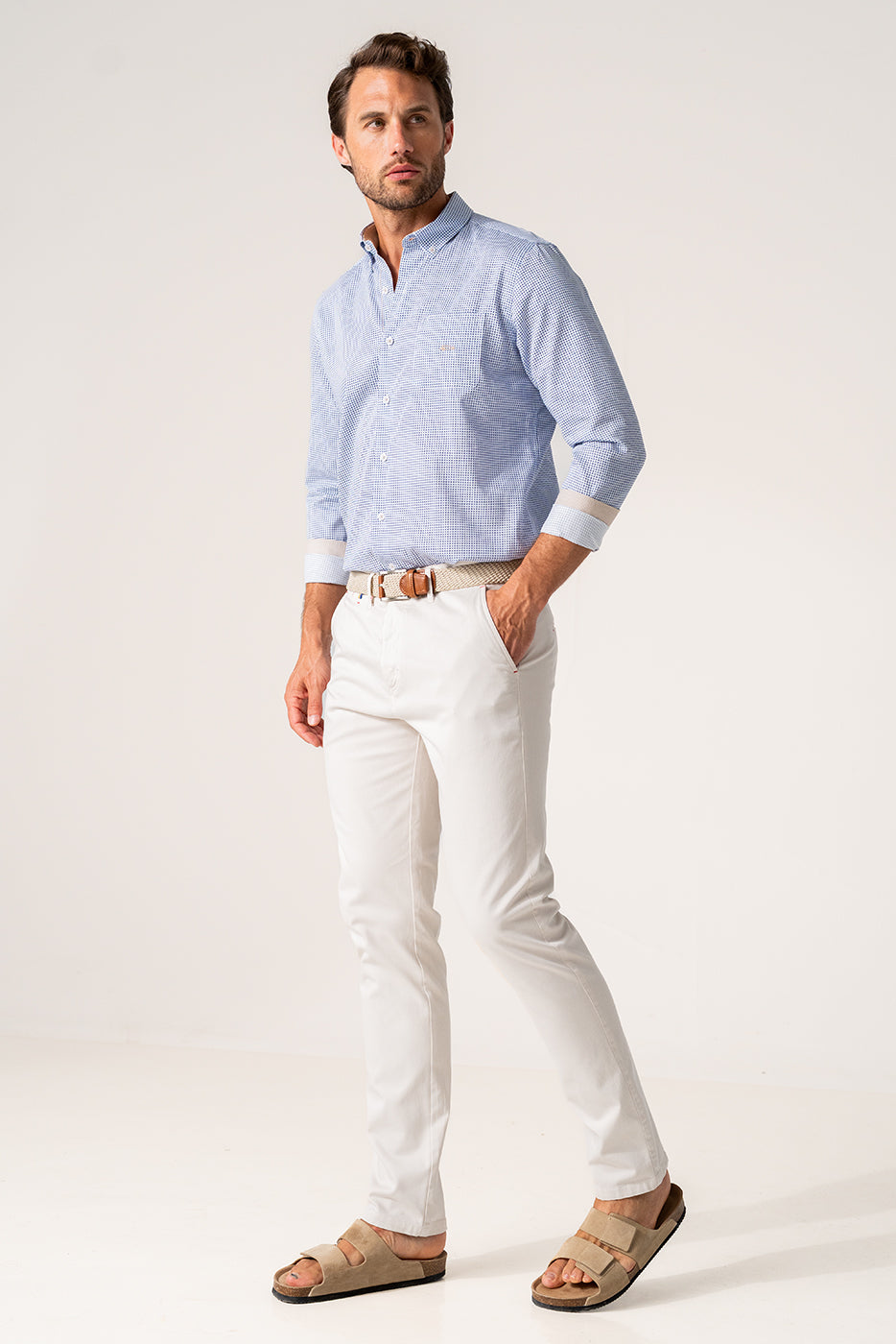 Pantalón hombre chino elástico beige