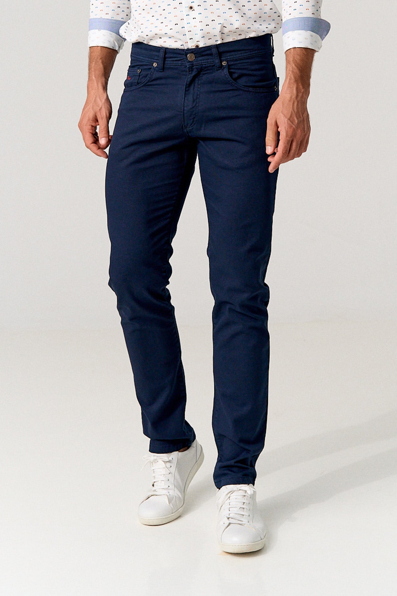 PANTALÓN 5 BOLSILLOS MARINO ESTRUCTURA ELÁSTICA REGULAR FIT