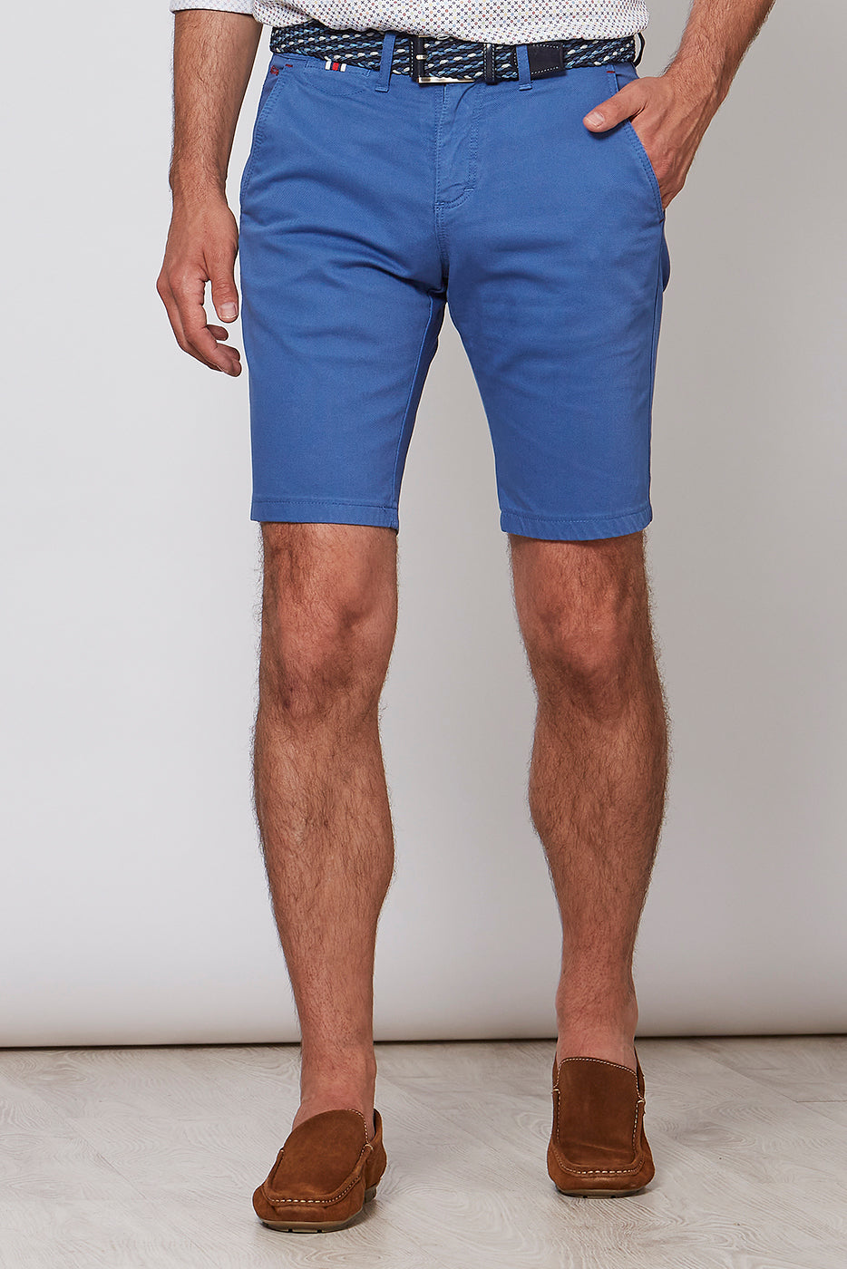 Bermuda elástica hombre azul