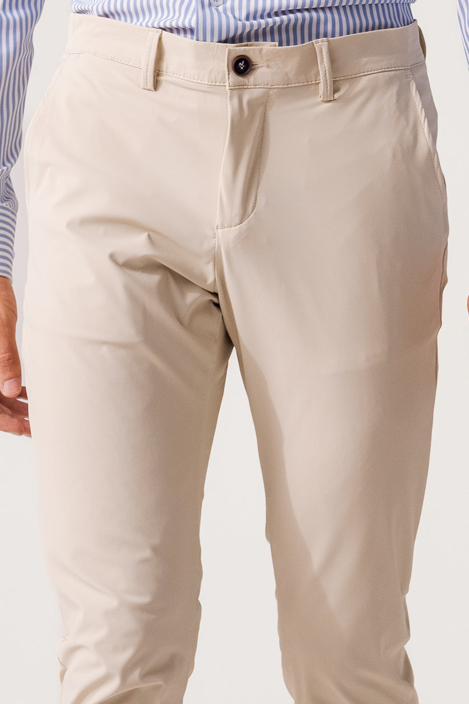 Chino elástico beige
