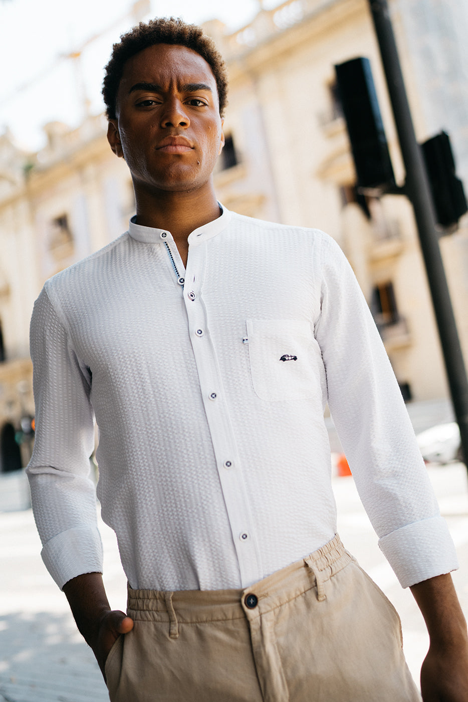 Camisa hombre seersucker manga larga cuello mao