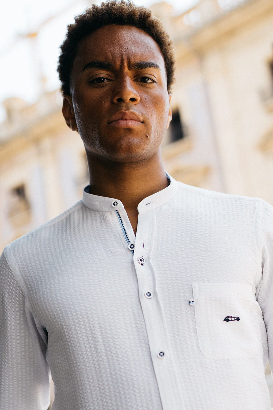 Camisa hombre seersucker manga larga cuello mao