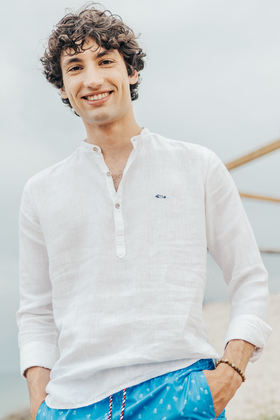 Camisa polera de lino blanco