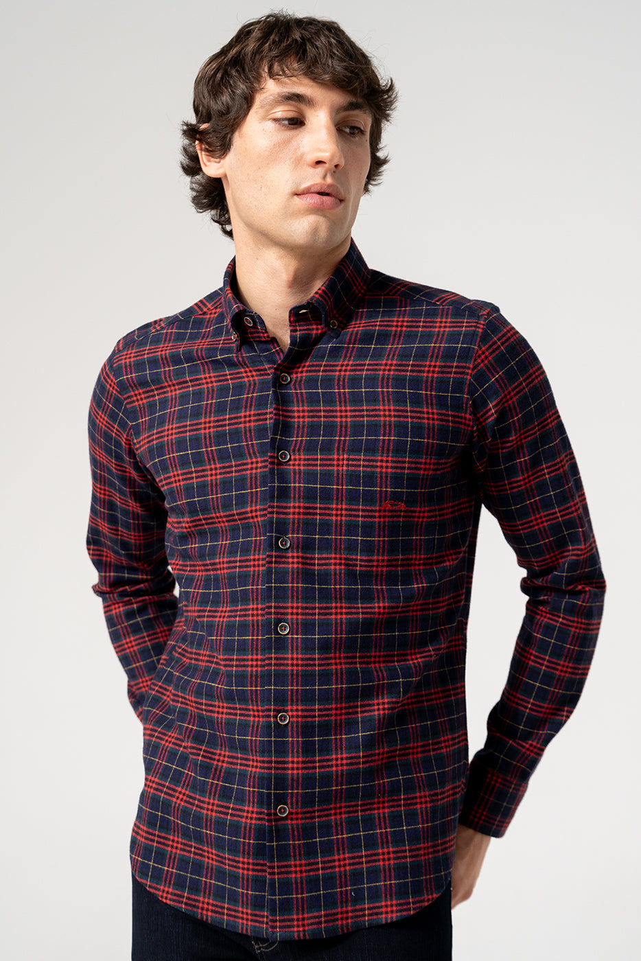 Camisa hombre cuadro rojo en fondo marino con bolsillo