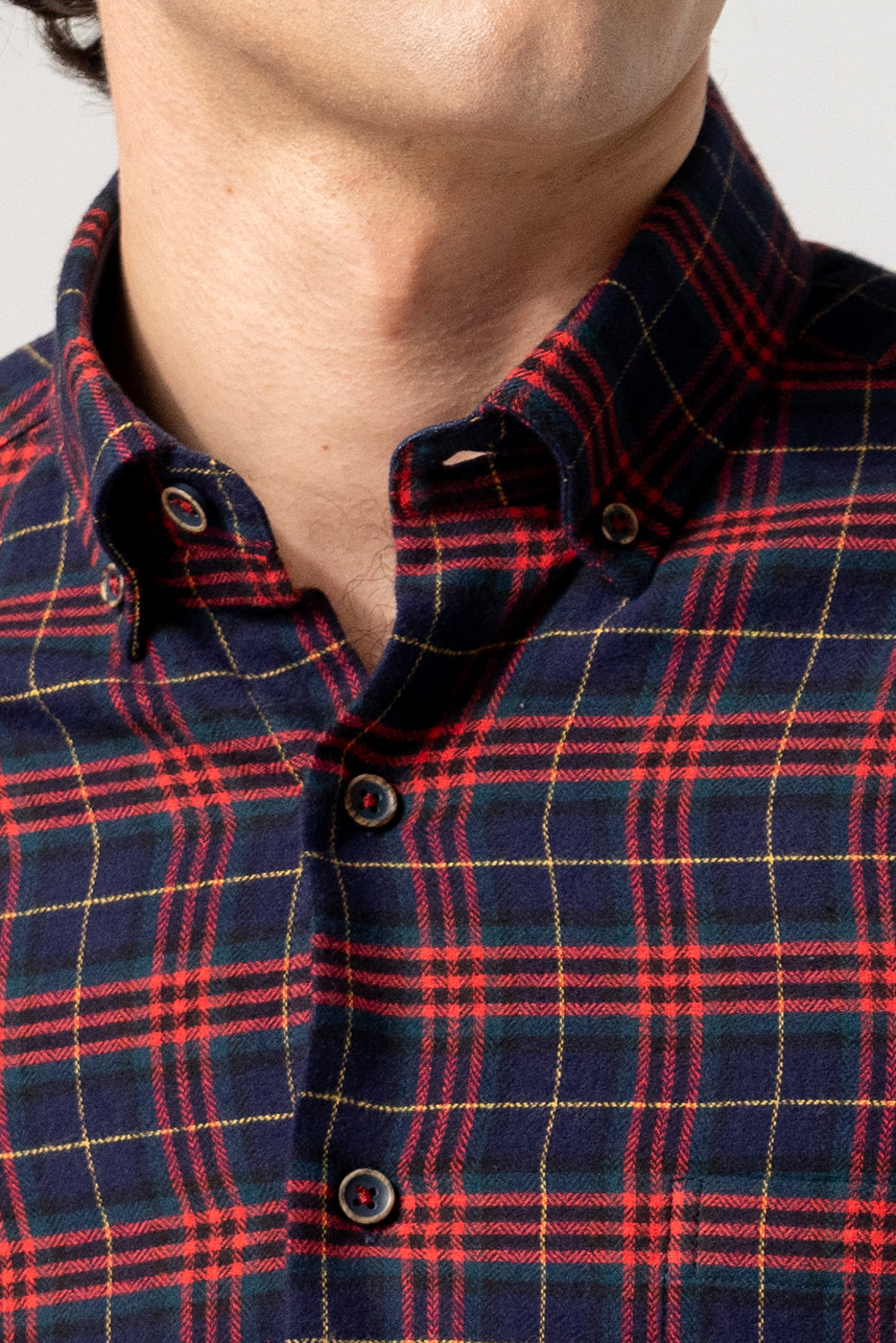Camisa hombre cuadro rojo en fondo marino con bolsillo
