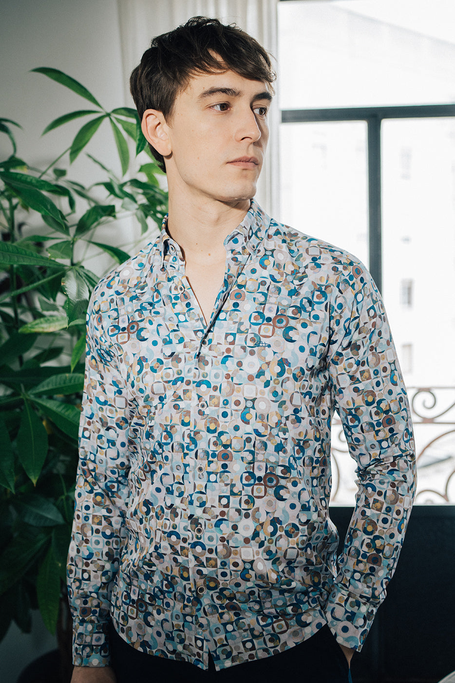 Camisa hombre estampado abstracto colores slim fit