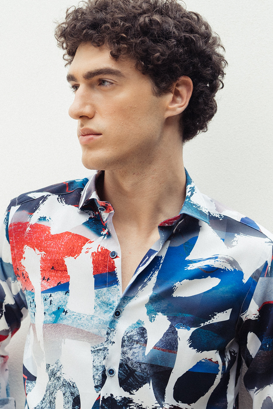 Camisa manga larga maxi letras estampadas